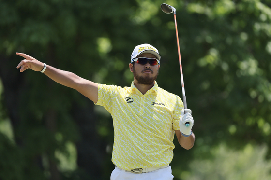 Hideki Matsuyama reacts to a shot from the fifth tee during the final round of the Memorial Tournament presented by Workday at Muirfield Village Golf Club on June 4 in Dublin, Ohio. [GETTY IMAGES]