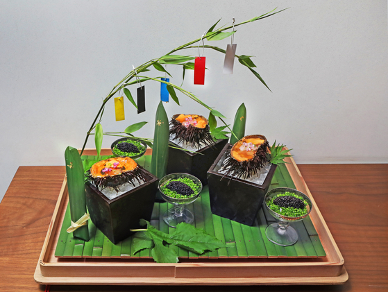 Fumizuki no hassun-tanabata decorations, part of the gala dinner's Kaiseiki Course [PARK SANG-MOON]