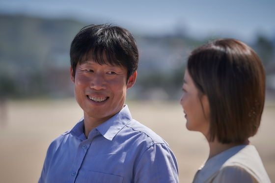 Yoo Hae-jin plays Chi-ho, a confectionary company researcher, in the upcoming romantic comedy film ″Honey Sweet″ [MIND MARK]