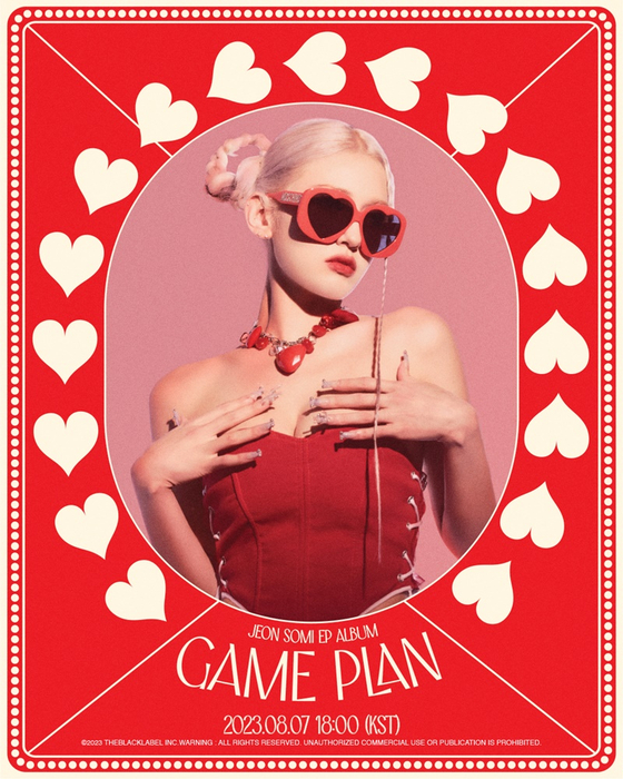 Jeon Somi's teaser poster for ″Game Plan″ [THE BLACK LABEL]