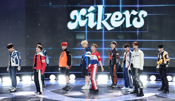 xikers debuted in March 2022 with the lead tracks "Tricky House" and "Rockstar." [KQ ENTERTAINMENT]