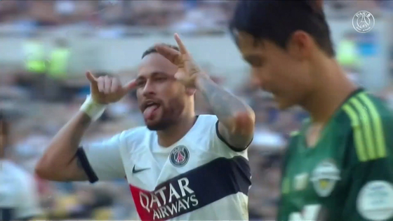 Paris Saint-Germain's Neymar celebrates scoring a goal during a preseason game against Jeonbuk Hyundai Motors at Busan Asiad Stadium in Busan on Thursday. [ONE FOOTBALL]