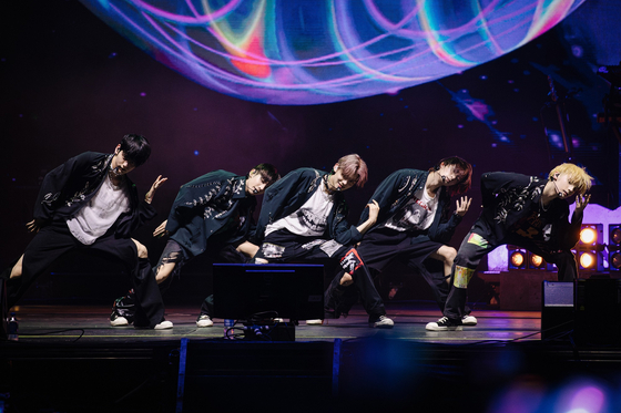 Boy band Tomorrow X Together performs at the Lollapalooza music festival in Chicago, on Aug. 5 [YONHAP]