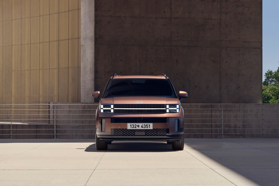 Hyundai Motor's fully revamped Santa Fe SUV in five years [HYUNDAI MOTOR]