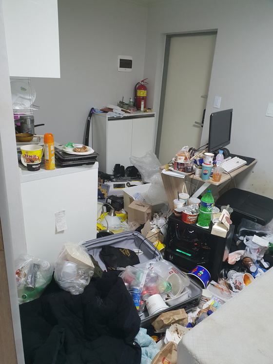 Inside a room of a social recluse in Seoul [JOONGANG PHOTO]