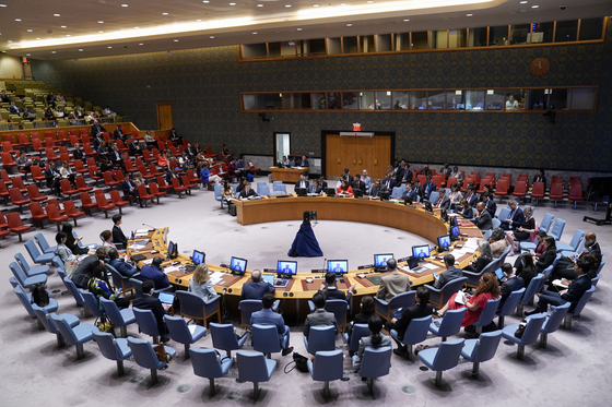 Hwang Joon-kook, South Korean ambassador to the United Nations, speaks during an open meeting of the UN Security Council to discuss the human rights situation in North Korea at the United Nations headquarters in New York Thursday. [AP/YONHAP]