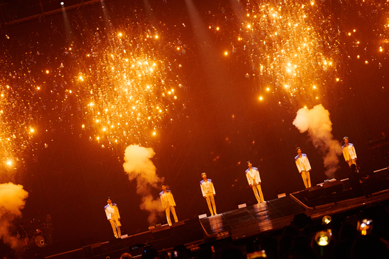Boy band Infinite held its ″Comeback Again″ concert on Saturday and Sunday at the KSPO Dome, Songpa District, southern Seoul. It was the boy band's first concert in seven years [INFINITE COMPANY] 