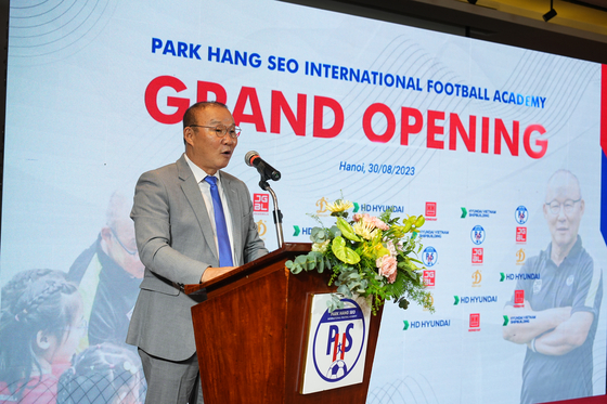 Park Hang-seo speaks during a launching ceremony of Park Hang Seo International Football Academy held at Press Club in Hanoi, Vietnam on Wednesday. [DJ SPORTSGROUP]