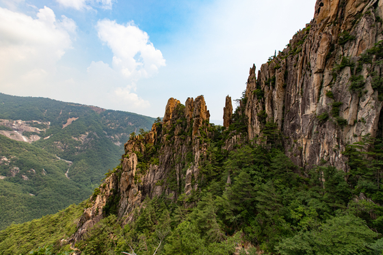 Beteul Rock in Mount Doota  [JOONGANG PHOTO] 