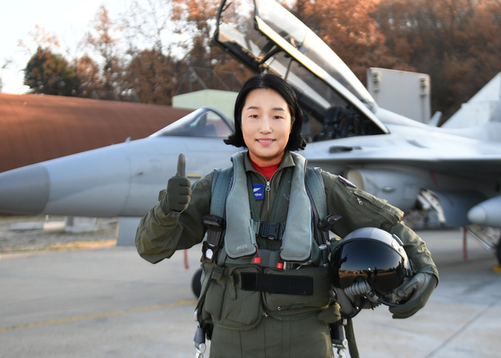Lieutenant Colonel Park Ji-yeon became the first-ever commander of a fighter squadron when she was assigned to lead the 202nd Fighter Squadron, 16th Fighter Wing, in Yecheon County, North Gyeongsang, on Dec. 3, 2019. [REPUBLIC OF KOREA AIR FORCE]