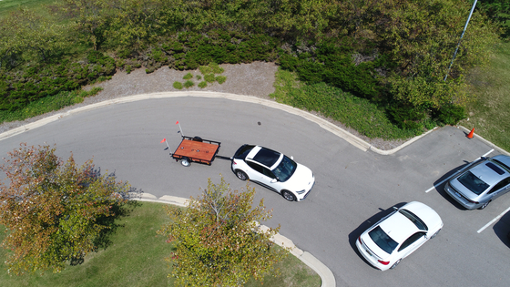 Hyundai Mobis' Trailer Reverse Assistance system, a technology that automatically steers a vehicle with a trailer based on the rear-view camera image when reverse parking is needed. [HYUNDAI MOBIS]  