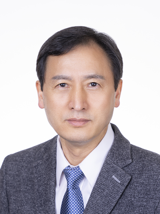 Yin Sung-hwan 