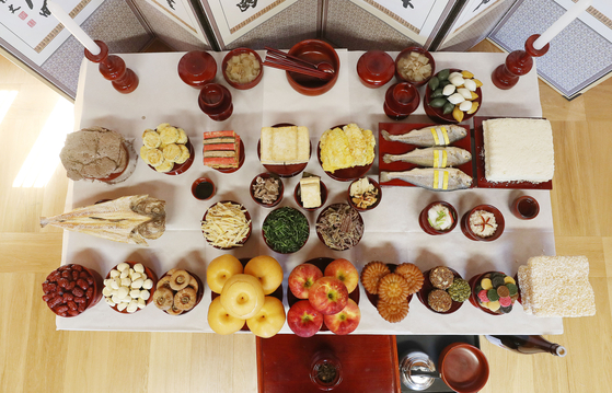 A traditional charye table is laid out at by the Korea Agro-Fisheries & Food Trade Corporation on Sept. 22 in western Seoul. [NEWS1]