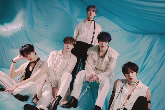 Boy band Oneus to release its 10th EP ″La Dolce Vita″ on Sept. 26 [RBW]
