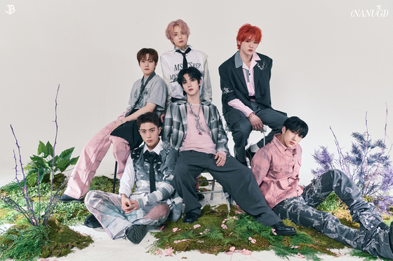 Boy band Just B [BLUEDOT ENTERTAINMENT]