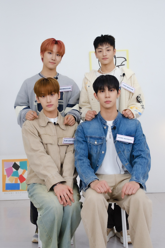 TIOT sat down with the Korea JoongAng Daily and Celeb Confirmed to talk about the band and answer questions from fans around the world. [CHO YONG-JUN]