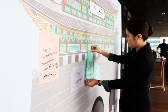 An employee from Sofitel Ambassador Seoul is participating in an internal female empowerment and diversity workshop Riisee, at the hotel in Songpa District, southern Seoul, on Nov. 2. [SOFITEL AMBASSADOR SEOUL HOTEL & SERVICED RESIDENCES]