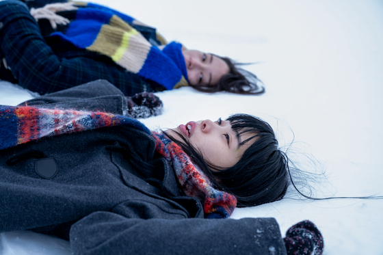 A scene from ″Kyrie,″ director Shunji Iwai's new film about a girl who is near-mute who goes busking with her childhood friend across Japan [MEDIA CASTLE]
