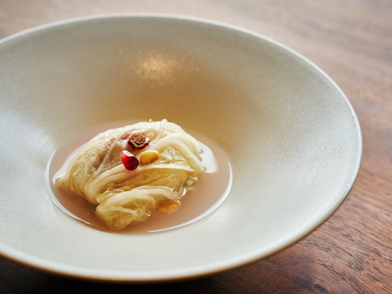 Chicken bokimchi cold salad by Onjium's Cho Eun-hee and Park Seong-bae [KOREAN FOOD PROMOTION INSTITUTE] 