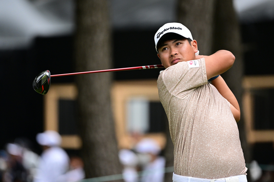 Ryo Hisatsune of Japan hits his tee shot on the ninth hole during the second round of the ZOZO Championship at Accordia Golf Narashino Country Club on Oct. 14, 2022 in Inzai, Chiba, Japan. [GETTY IMAGES]