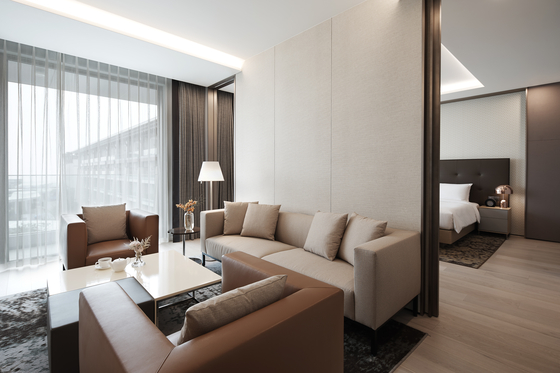 A deluxe suite room at Jeju Shinhwa World's Marriott [JEJU SHINHWA WORLD] 