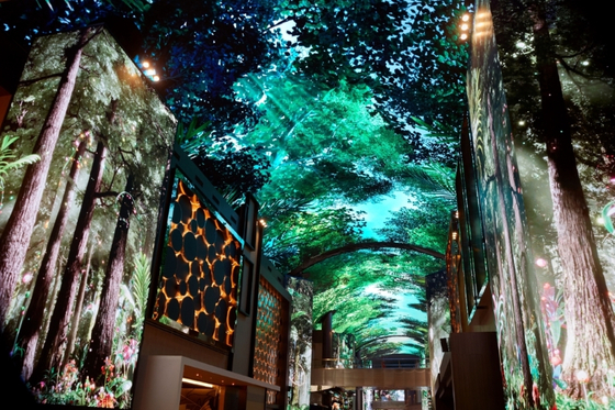 Entertainment street inside the new Moghegan Inspire Entertainment Resort in Incheon [MOHEGAN INSPIRE ENTERTAINMENT RESORT]