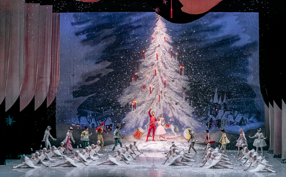 Korean National Ballet's "The Nutcracker" will begin this year's run on Saturday at the Seoul Arts Center in southern Seoul. [KNB] 