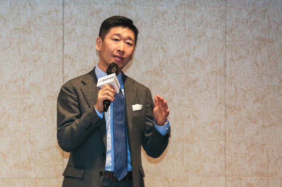 Mohegan Inspire's President Chen Si talks to the press during the resort's opening press conference on Wednesday at Mohegan Inspire Entertainment Resort in Incheon. [MOHEGAN INSPIRE ENTERTAINMENT RESORT]
