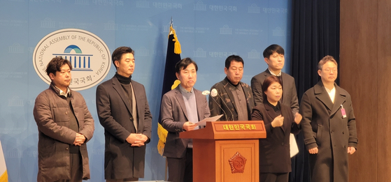 Rep. Ha Tae-keung talks about his proposed bill that aims to protect small and medium-sized entertainment agencies at a press room in the National Assembly on Monday. [OFFICE OF REP. HA TAE KEUNG]