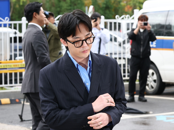 The police decided not to renew the overseas travel ban on singer G-Dragon. [YONHAP]