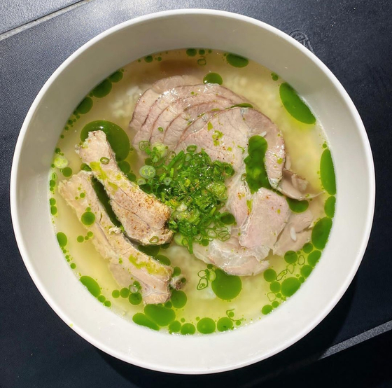 Pork bone soup at An-Am in Jongno District, central Seoul [SCREEN CAPTURE]