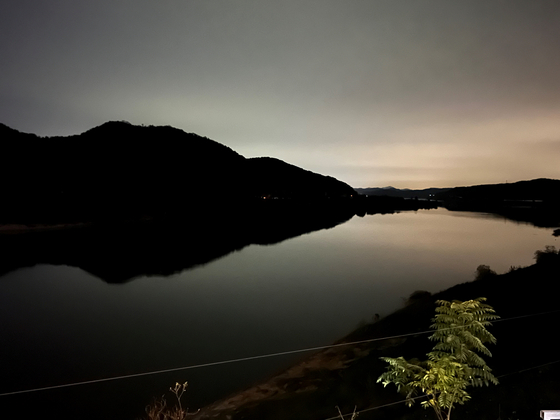 "Evening bibimbap and beer over the river Nakdong” [GARETH WEIR] 