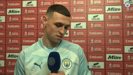Manchester City's Phil Foden shows his delight for his teammate Kevin De Bruyne's return from injury. [ONE FOOTBALL] 