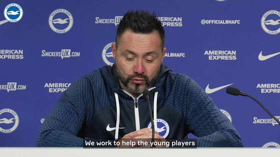 Brighton & Hove Albion manager Roberto De Zerbi speaks about the signing of Valentin Barco. [ONE FOOTBALL] 