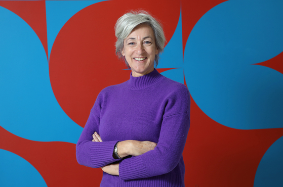 Charlotte Deflassieux-Viguier, the French advisor dispatched to the Korea Creative Content Agency (Kocca) missioned by the French ministry of Foreign Affairs, poses for photos before an interview with the Korea JoongAng Daily at the JoongAng Ilbo headquarters in western Seoul. [PARK SANG-MOON]
