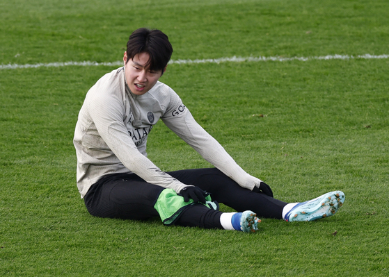 Paris St Germain's Lee Kang-in during training at the Paris-Saint-Germain Training Centre in Poissy, France on Tuesday.  [REUTERS/YONHAP]