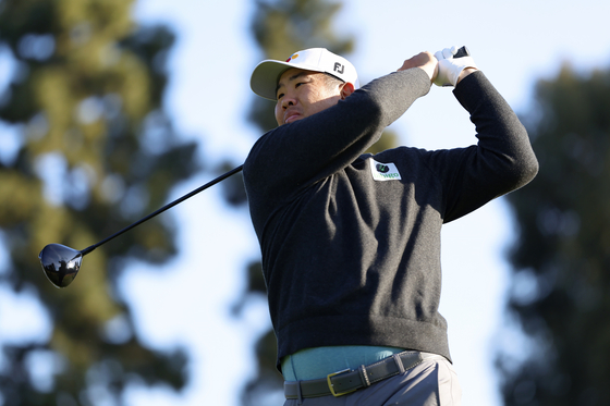 An Byeong-hun hits from the second tee during the first round of The Genesis Invitational at Riviera Country Club on Thursday in Los Angeles. [AP/YONHAP]