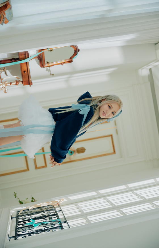 Mamamoo's Moon Byul will release her first solo full-length album ″Starlit of Muse″ [RBW]