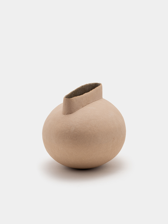 "Born_083.055" (2023) by Choi Ye-jae [SOLUNA ART GROUP]