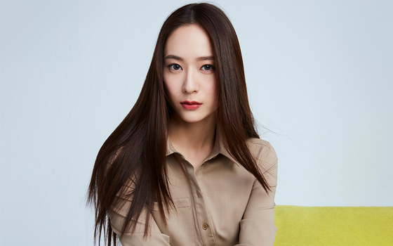 Actor and singer Krystal of girl group f(x) [CKryHARLES&KEITH]