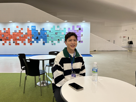Su Tsen-Hung, the CEO of Nihow and N.Core clothing boutiques in Taiwan that focus on only Korean brands, visits Seoul Fashion Week as a buyer. [SHIN MIN-HEE]