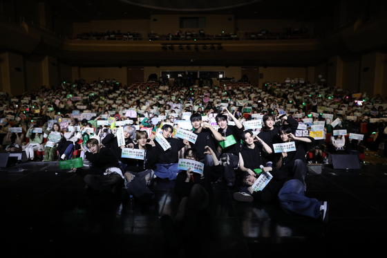 Boy band Omega X held its first concert in Korea, ″Island: Finally We Landed″ over the weekend, performing at Sungshin Women's University's Woonjung Green Campus Auditorium in Gangbuk District, northern Seoul. [IPQ] 