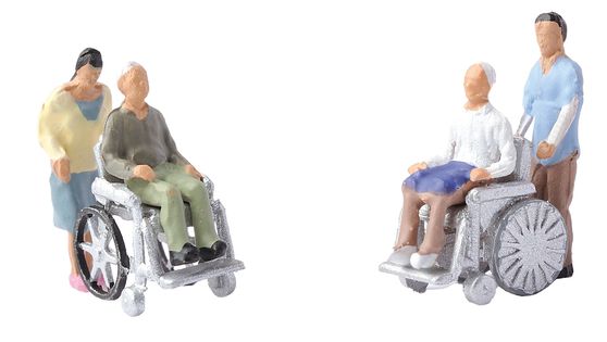 Foreign caregivers were suggested as an option to solve the lack of care service workers by the Bank of Korea during a seminar on Tuesday. [JOONGANG PHOTO]