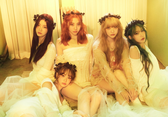 Girl group Le Sserafim [SOURCE MUSIC]