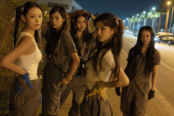 Girl group NewJeans [ADOR]