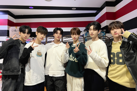 Boy band Drippin [WOOLLIM ENTERTAINMENT]