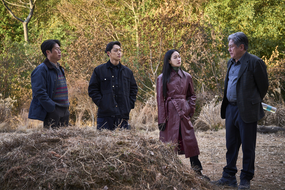 The four stars in ″Exhuma,″ from left: Yoo Hae-jin, Lee Do-hyun, Kim Go-eun and Choi Min-sik [SHOWBOX]