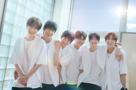 Boy band TWS [PLEDIS ENTERTAINMENT]
