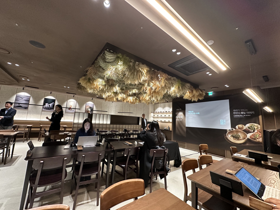 Memil Danyeon's first store in Yeouido, western Seoul [SEO JI-EUN]