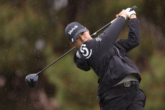 Korea's Lee Mi-hyang plays her shot from the 11th tee during the final round of the Ford Championship presented by KCC at Seville Golf & Country Club on Sunday in Phoenix, Arizona. [AFP/YONHAP]